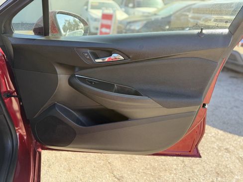 Used 2017 Chevrolet Cruze LT w/ Convenience Package image 27