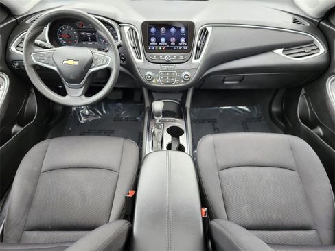 Used 2022 Chevrolet Malibu LT image 10