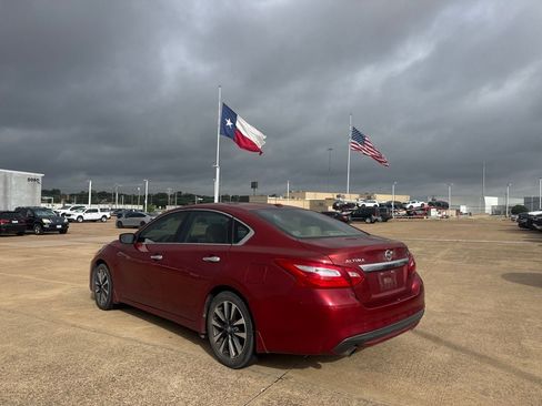 Used 2016 Nissan Altima 2.5 SV FWD image 14