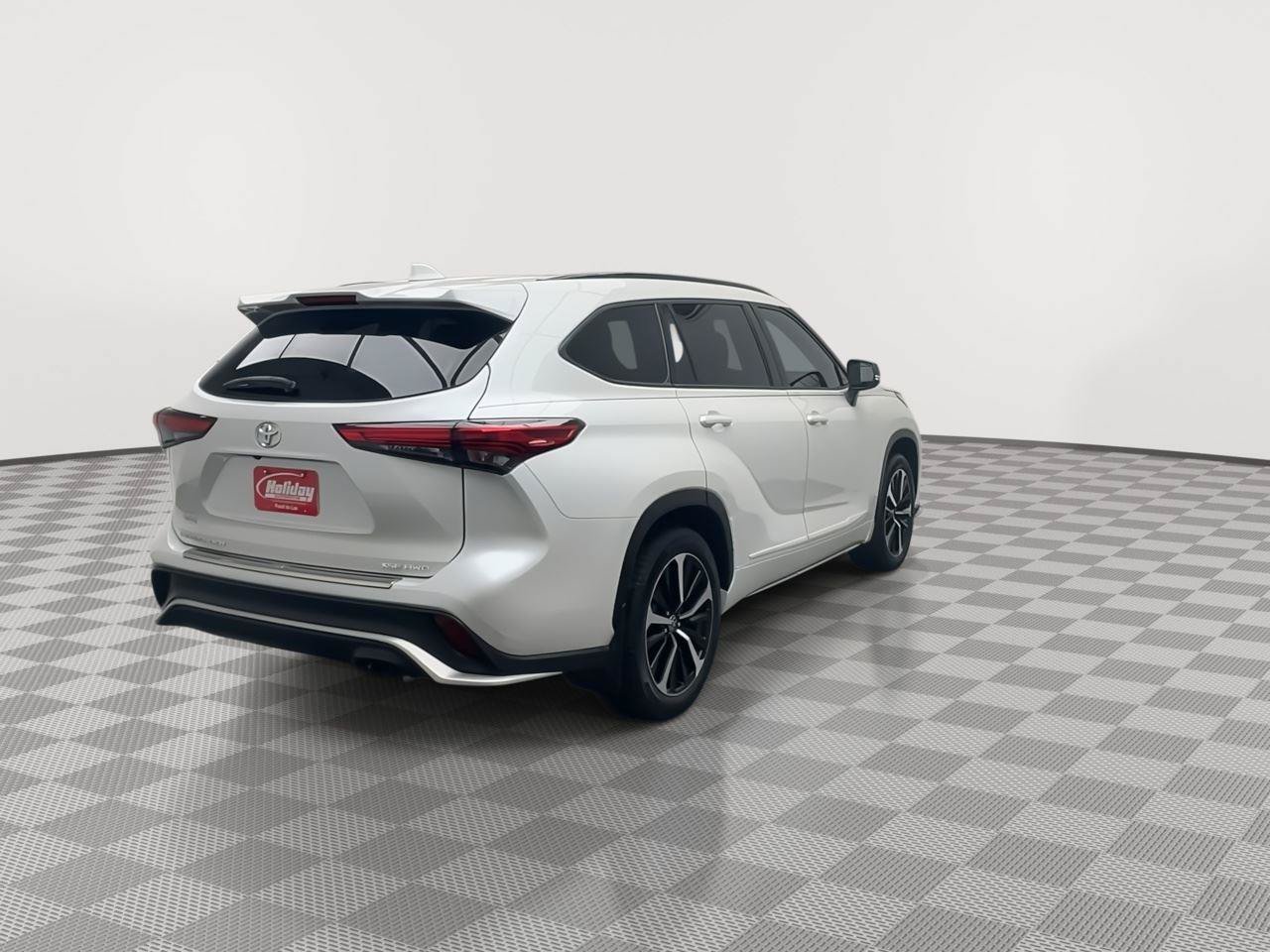 Used 2022 Toyota Highlander XSE AWD/4WD image 40