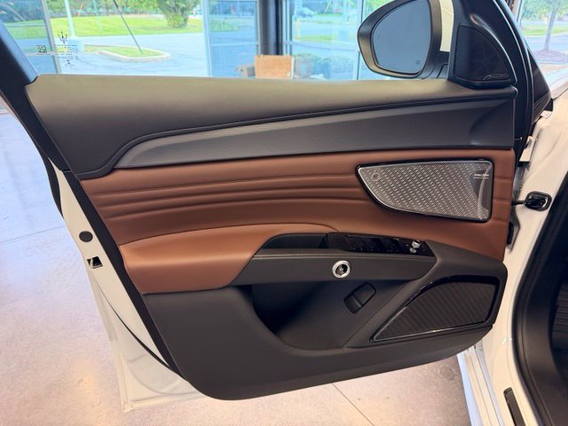 Certified 2023 Maserati Grecale GT AWD/4WD image 13