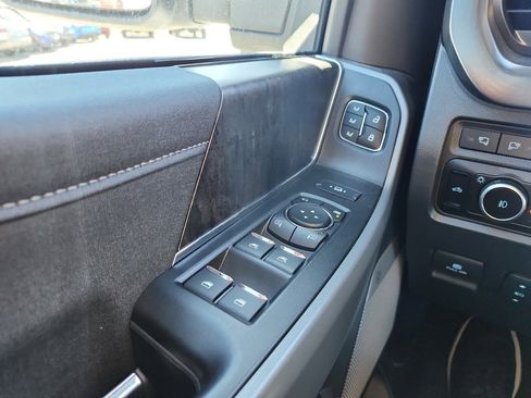 Used 2024 Ford F250 Lariat image 31