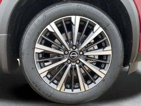 New 2026 Nissan Pathfinder Platinum image 12