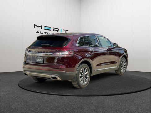 Used 2022 Lincoln Nautilus FWD image 9