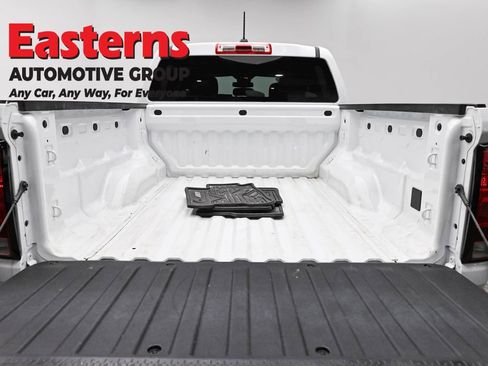 Used 2024 Chevrolet Colorado W/T RWD image 9
