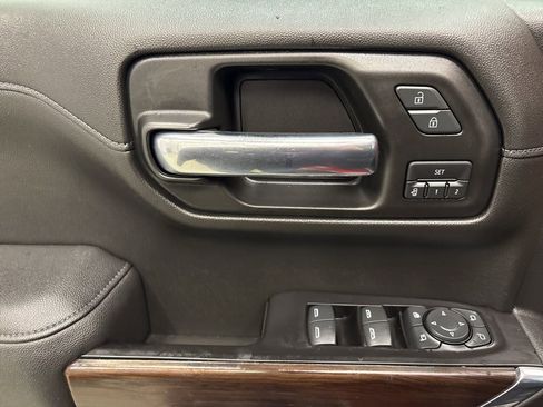 Used 2019 GMC Sierra 1500 SLT w/ SLT Premium Plus Package image 18