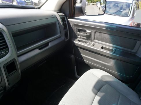 Used 2015 RAM 1500 ST w/ SXT Appearance Group image 19