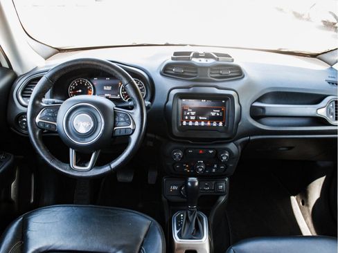 Used 2018 Jeep Renegade Limited w/ Safety & Security Group AWD/4WD image 26