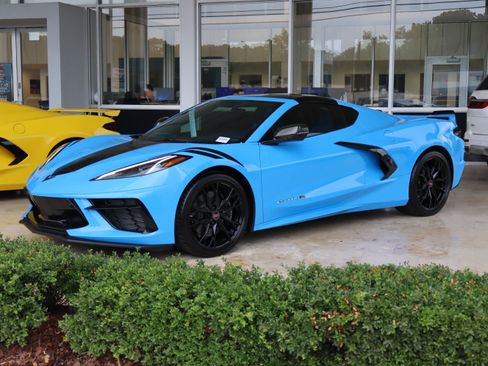Used 2023 Chevrolet Corvette Stingray Premium Cpe w/ Z51 Performance Package RWD image 5