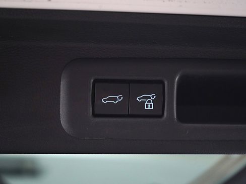 Used 2023 Toyota Sequoia Platinum image 17