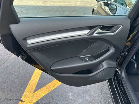 Used 2018 Audi A3 2.0T Premium image 19