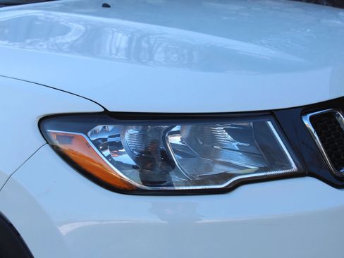 Used 2018 Jeep Compass Latitude w/ Cold Weather Group image 37