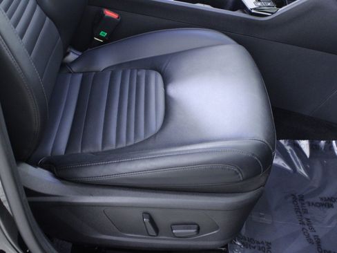 Used 2023 Kia Sportage SX image 16