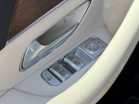 Used 2025 Mercedes-Benz GLS 450 4MATIC image 18