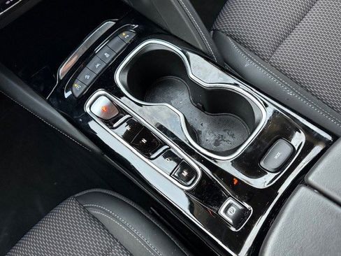 Certified 2023 Buick Envision Preferred w/ Sport Touring Package image 22