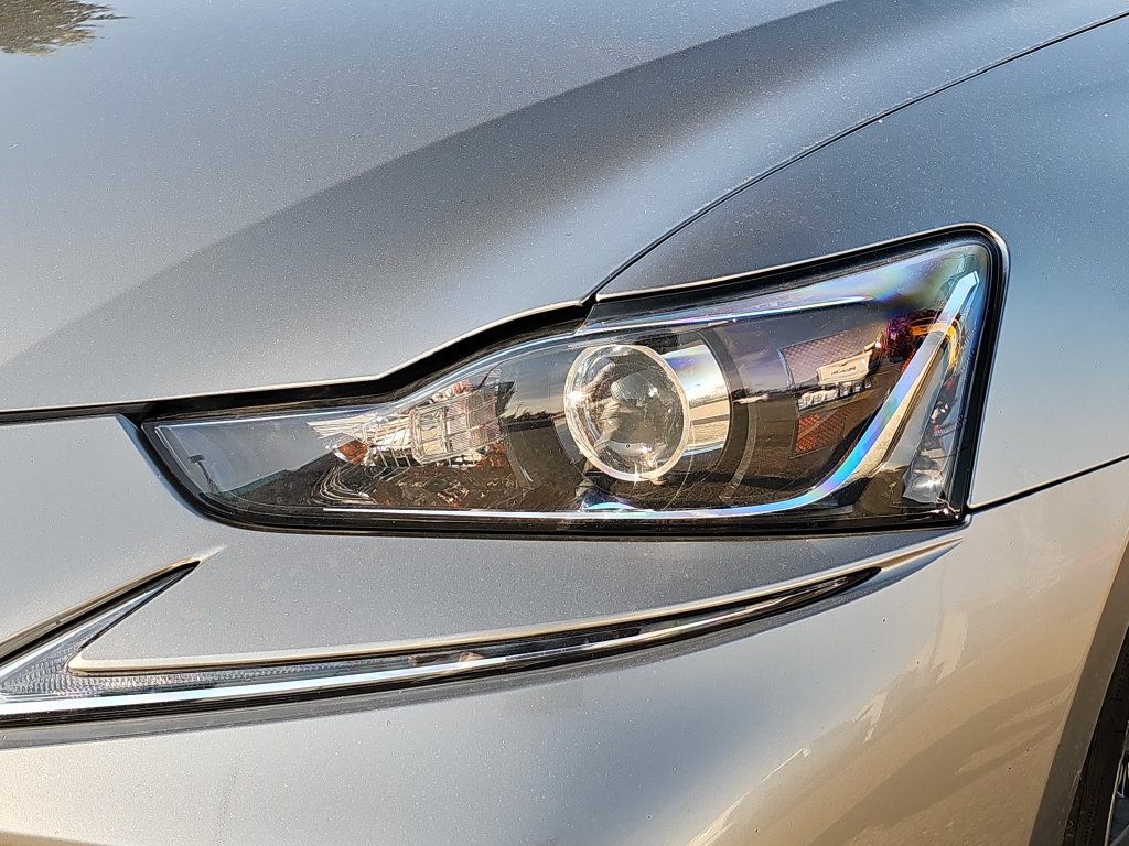 Used 2018 Lexus IS 300 AWD image 16