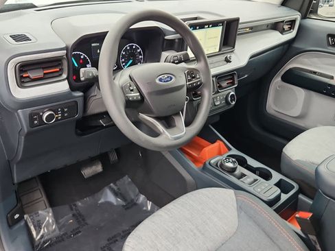 Used 2023 Ford Maverick XLT image 11