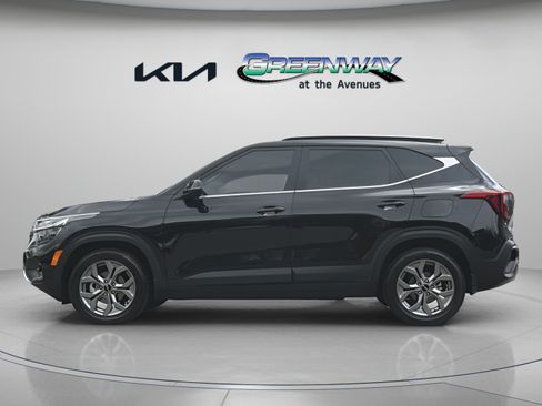 Certified 2024 Kia Seltos S FWD image 3