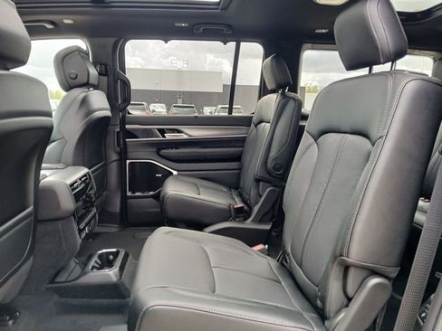 New 2026 Jeep Grand Wagoneer Limited AWD/4WD image 12