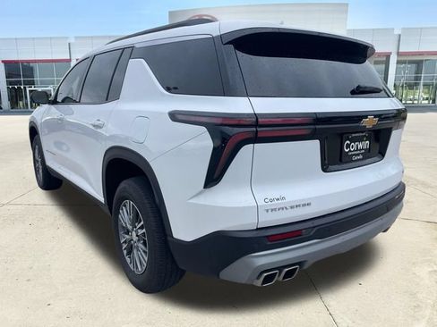 Used 2024 Chevrolet Traverse LT w/ LPO, Floor Liner Package FWD image 5