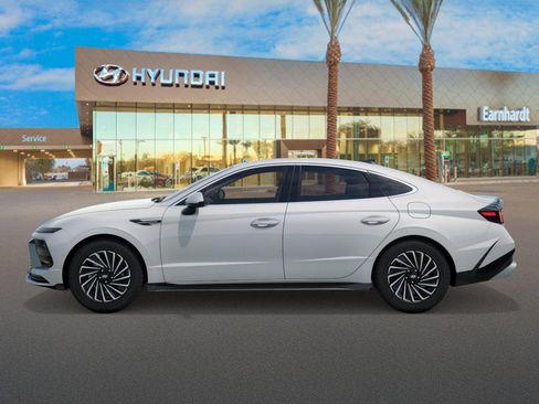 New 2026 Hyundai Sonata Limited FWD image 3