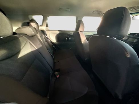 Used 2017 Kia Soul Base image 24
