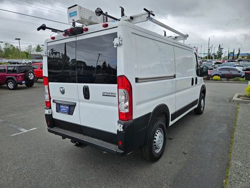 Used 2025 RAM ProMaster 2500 FWD image 5