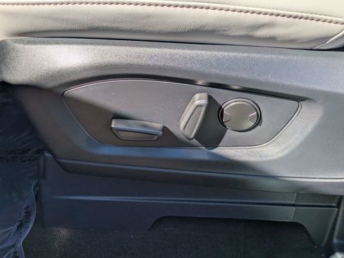 New 2026 Ford Explorer Active w/ Active Comfort Package image 12