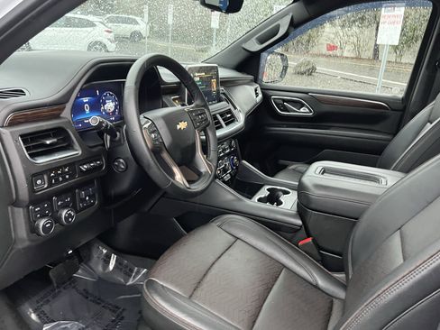 Used 2024 Chevrolet Tahoe High Country w/ Premium Package image 9