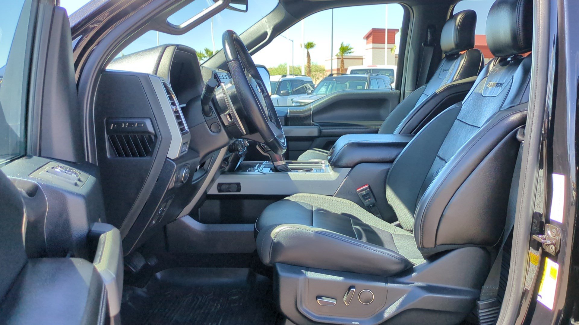 Used 2019 Ford F150 Raptor w/ Equipment Group 802A Luxury AWD/4WD image 14