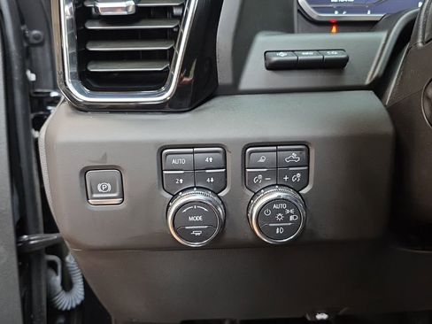 Used 2023 GMC Sierra 1500 Denali w/ Denali Reserve Package image 31