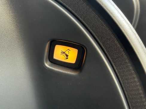 Used 2024 Tesla Cybertruck AWD Crew Cab image 37