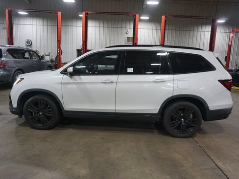 Used 2021 Honda Pilot Black Edition image 24