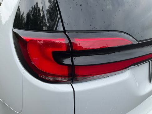 New 2026 Chrysler Pacifica Limited w/ S Appearance Package image 19