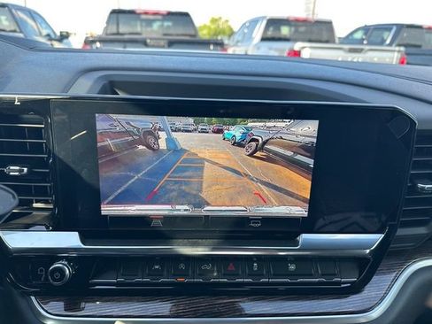 New 2025 GMC Sierra 1500 Elevation image 32