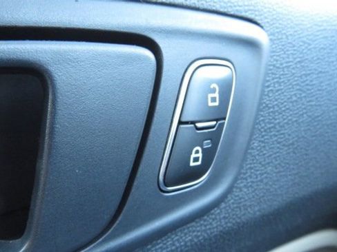 Certified 2020 Ford EcoSport S image 24