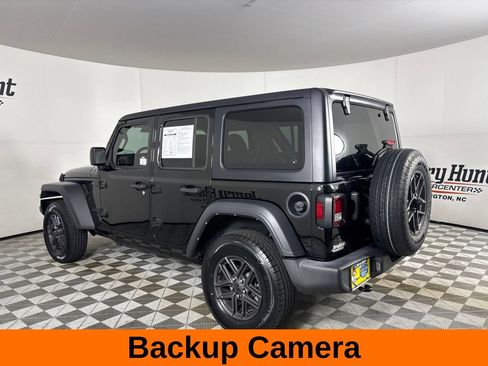 Used 2024 Jeep Wrangler Unlimited Sport AWD/4WD image 8