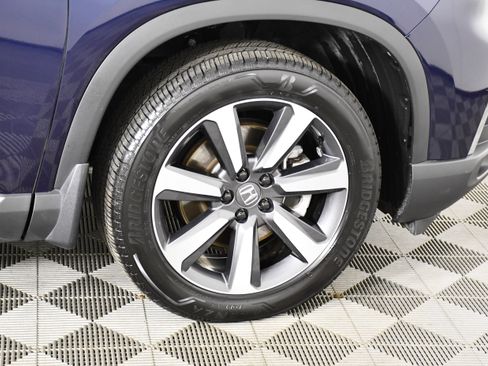 Certified 2025 Honda Pilot Touring image 56
