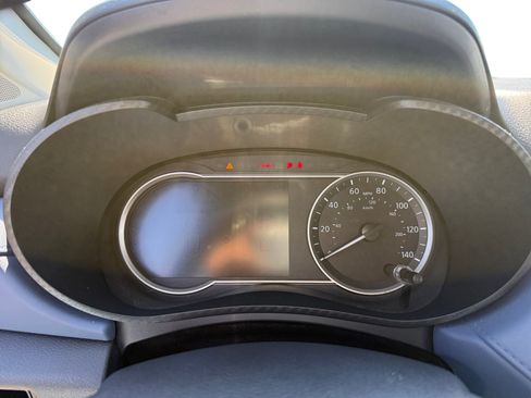 Used 2023 Nissan Versa SV FWD image 11