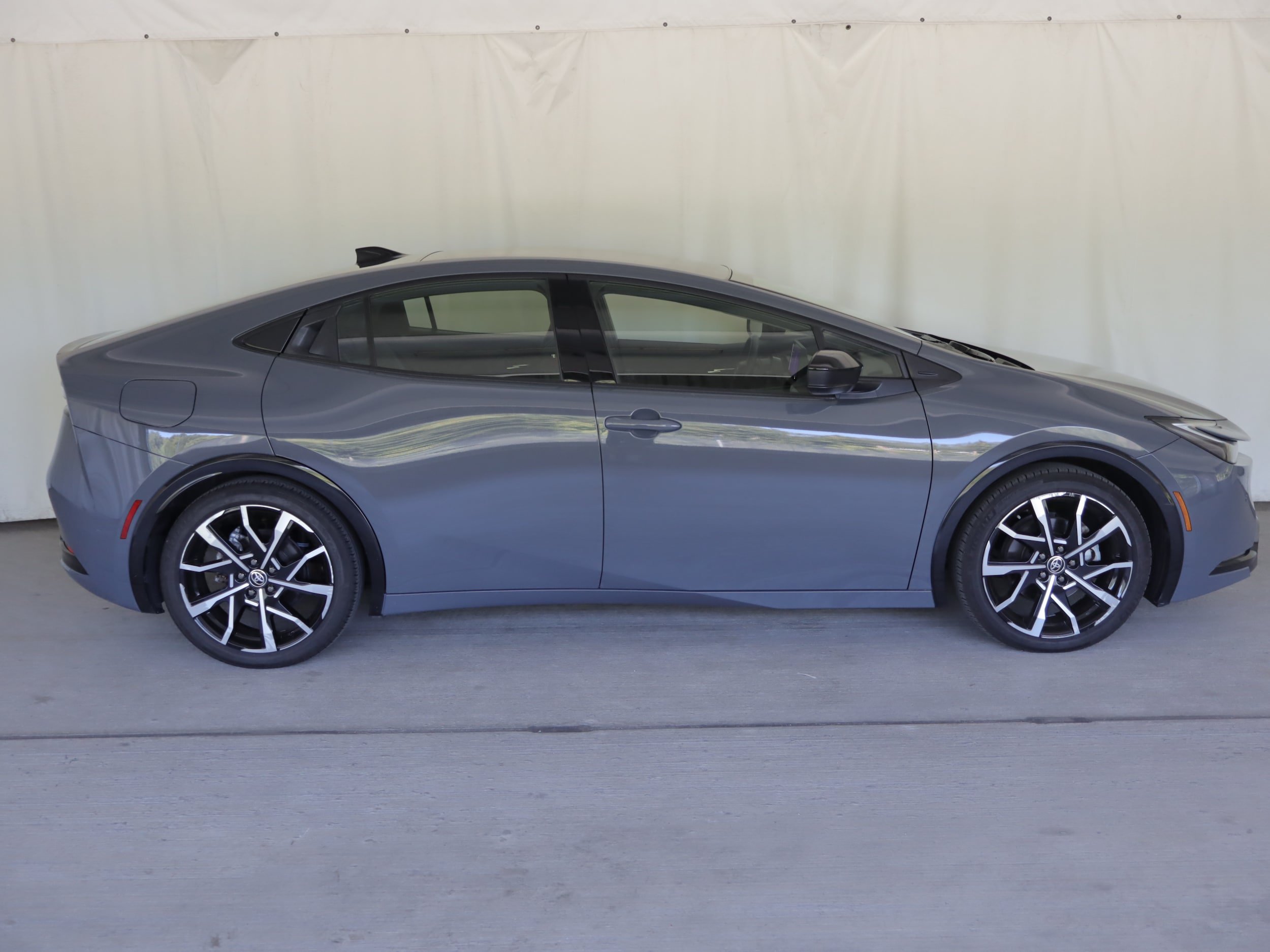 Used 2023 Toyota Prius Prime FWD image 5
