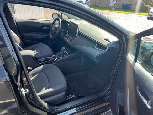 Used 2020 Toyota Corolla LE FWD image 10