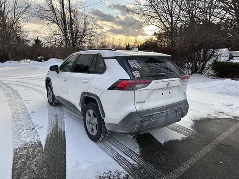 Used 2023 Toyota RAV4 XLE image 5