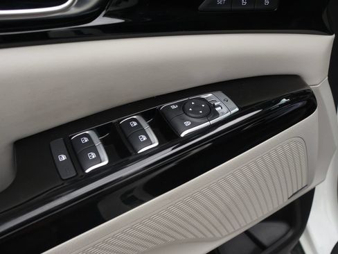 Certified 2024 Kia Carnival SX Prestige FWD image 16