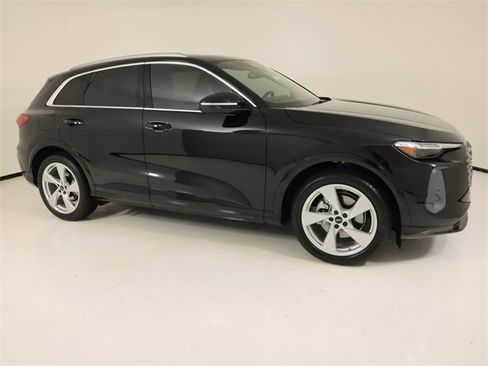 New 2025 Audi Q5 Prestige image 6