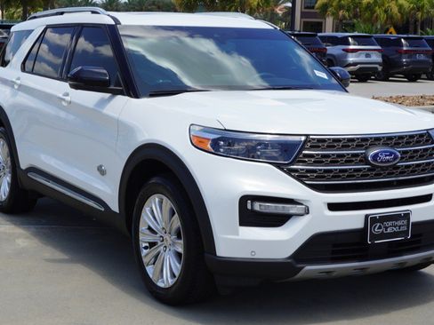 Used 2022 Ford Explorer King Ranch w/ Class IV Trailer Tow Package RWD image 3