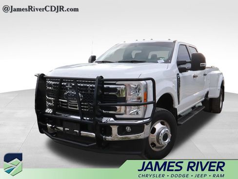 Used 2023 Ford F350 XLT AWD/4WD image 2