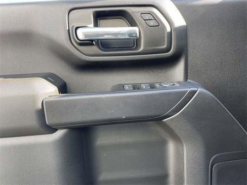 Used 2023 Chevrolet Silverado 2500 Custom w/ Custom Value Package image 17