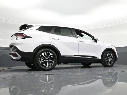 Used 2025 Kia Sportage EX FWD image 32