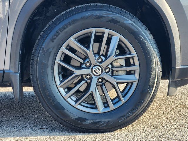 Used 2021 Nissan Rogue S FWD image 11