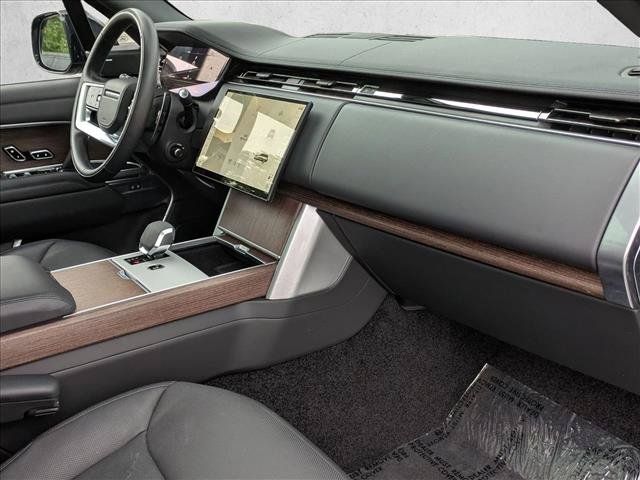 Certified 2024 Land Rover Range Rover SE AWD/4WD image 23
